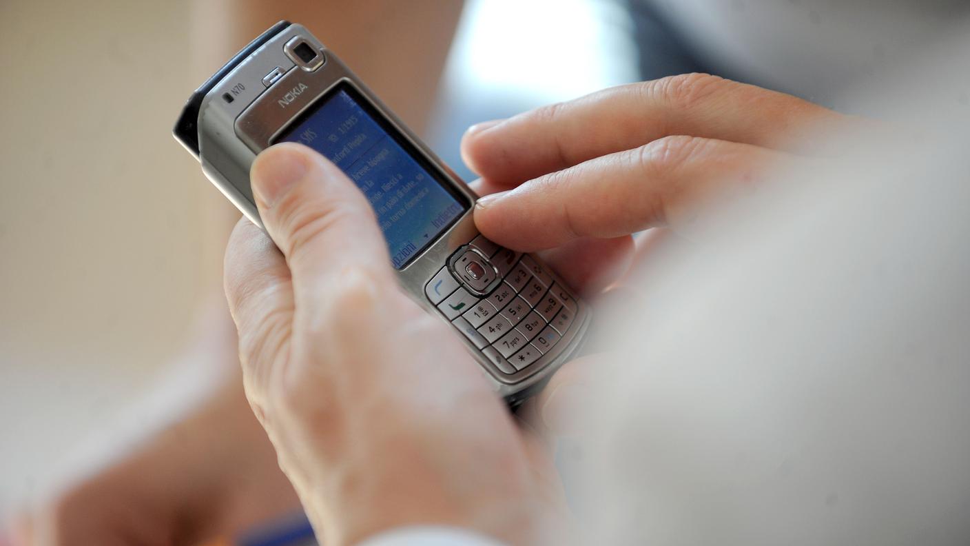 mykonos telefonino.jpg