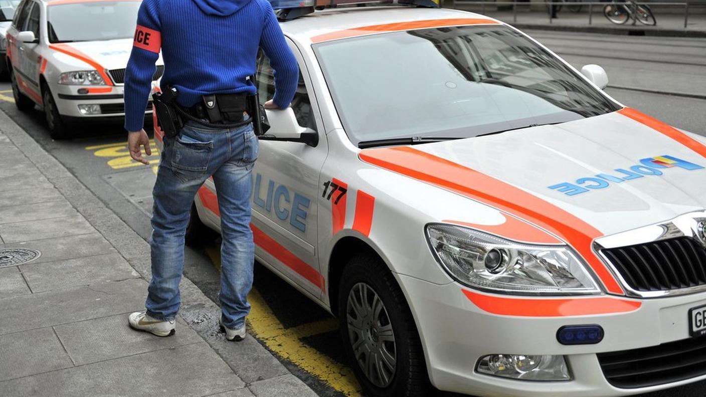 polizia Ginevra ky.JPG
