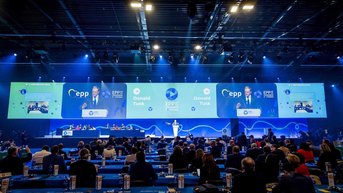 Il presidente (partente) Donald Tusk alla prima giornata del congresso PPE martedì a Rotterdam