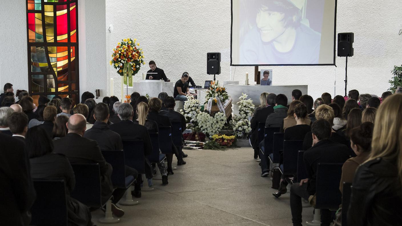 losanna funerali ragazzo accoltellato 1 ky.JPG