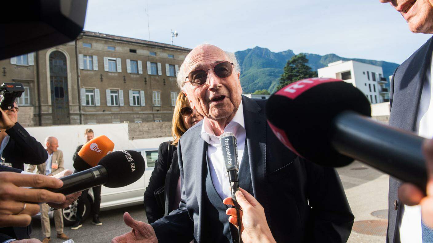 Blatter al suo arrivo in tribunale mercoledì
