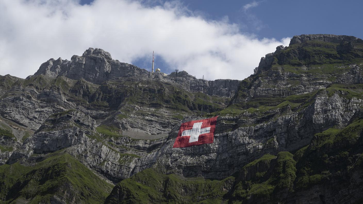 La bandiera sul Säntis