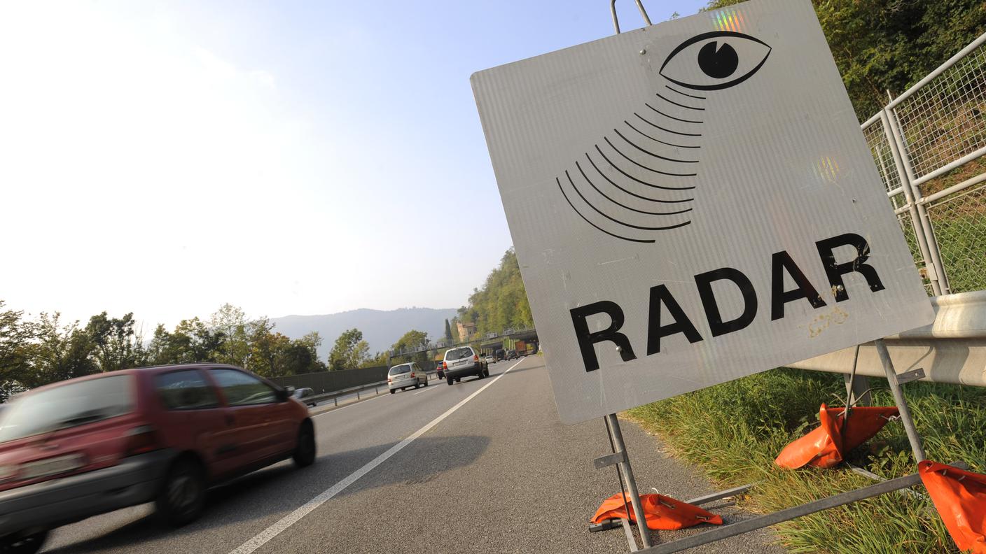 Pirata della strada immortalato a Spreitenbach (AG)