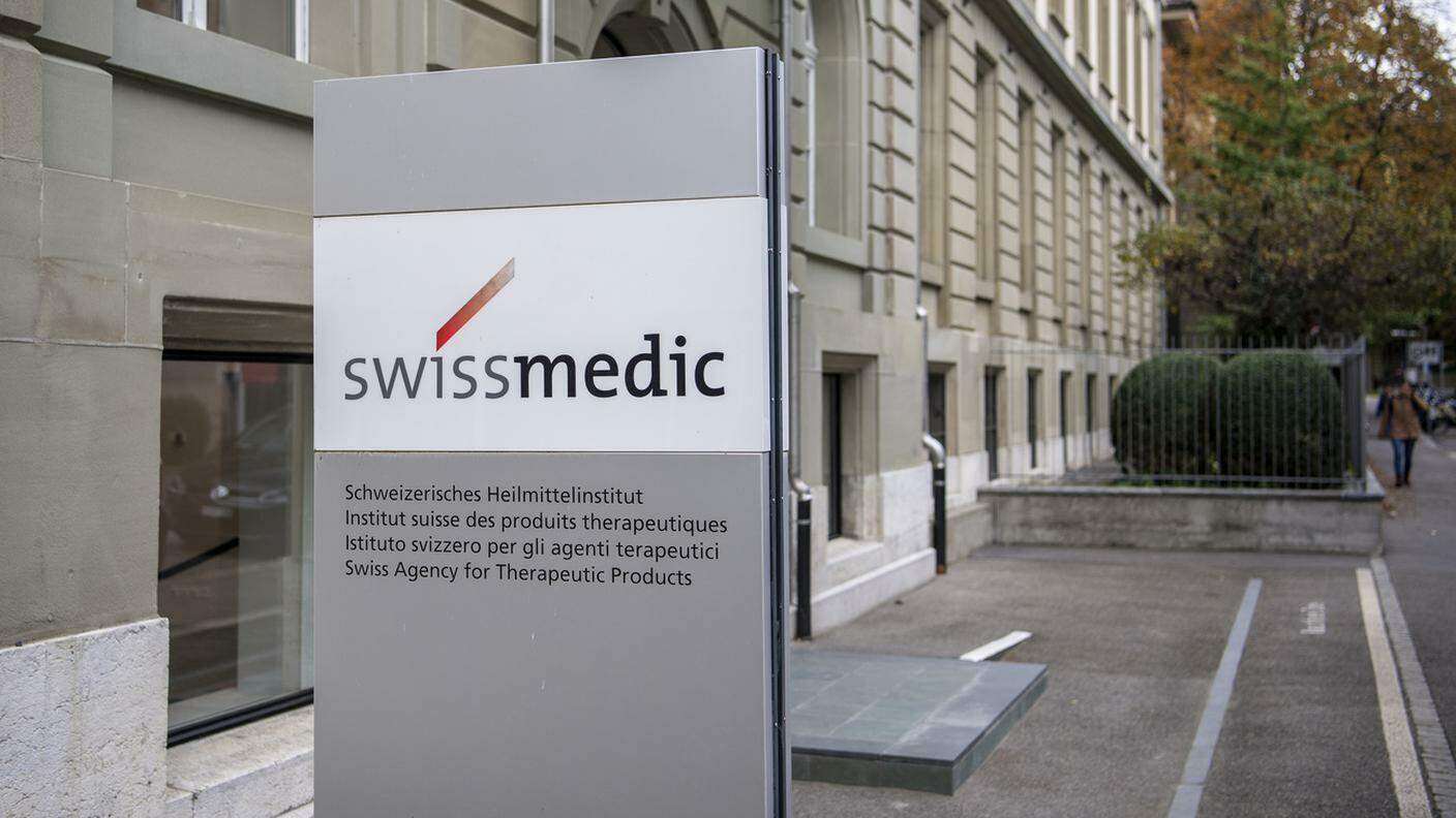 Swissmedic ha registrato quasi 16'000 casi di effetti collaterali nel 2022