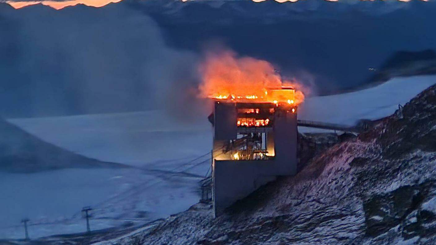 L'incendio divampato alla stazione alpina Glacier 3000