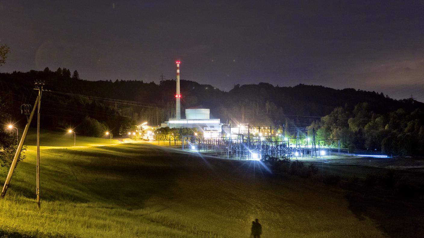 Gli elettori bernesi hanno respinto domenica l'iniziativa per lo stop immediato della centrale nucleare