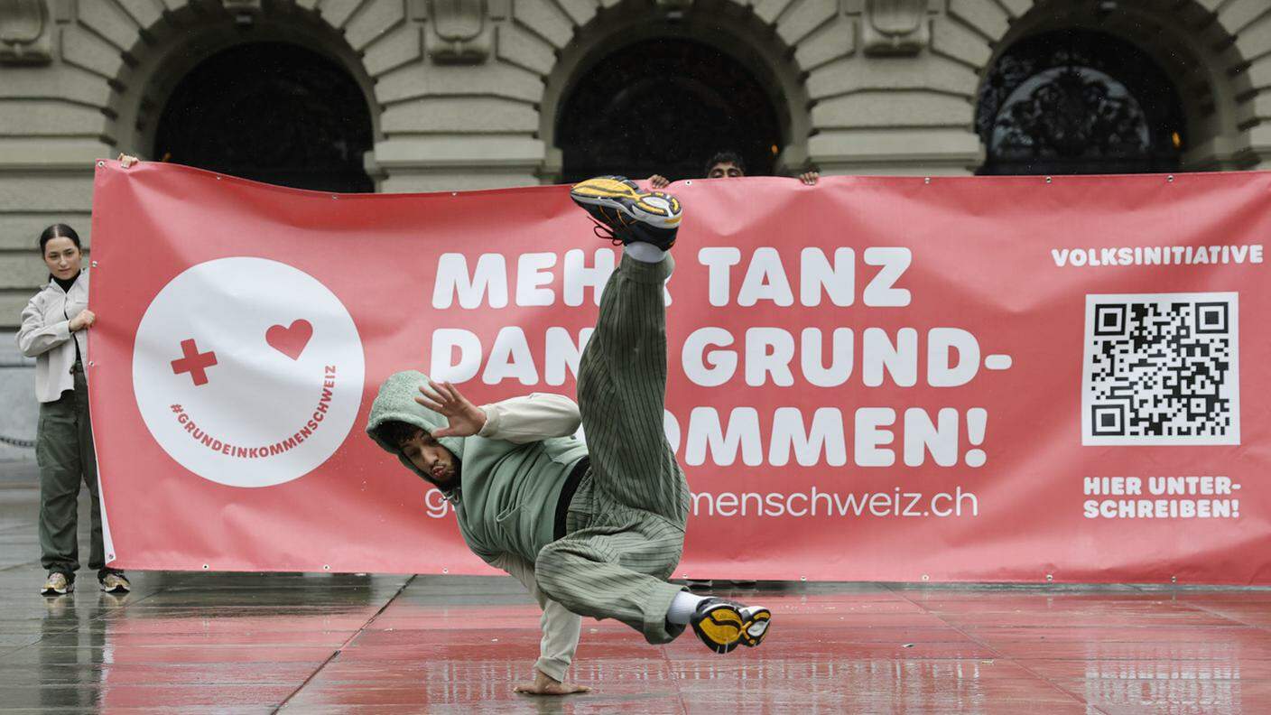 Flash mob a Berna, nell'ottobre 2022, per promuovere l'iniziativa 