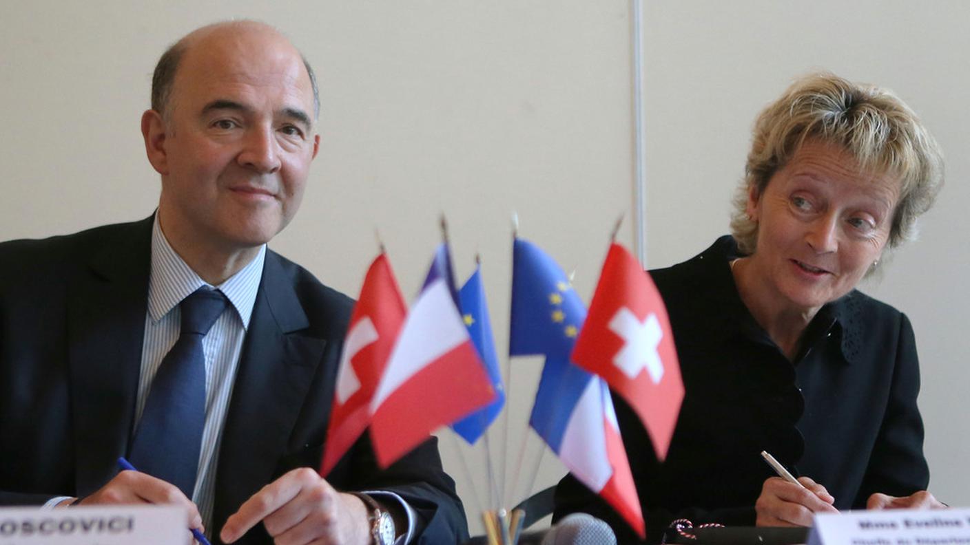 La firma dell'accordo tra Moscovici e Widmer-Schlumpf lo scorso luglio