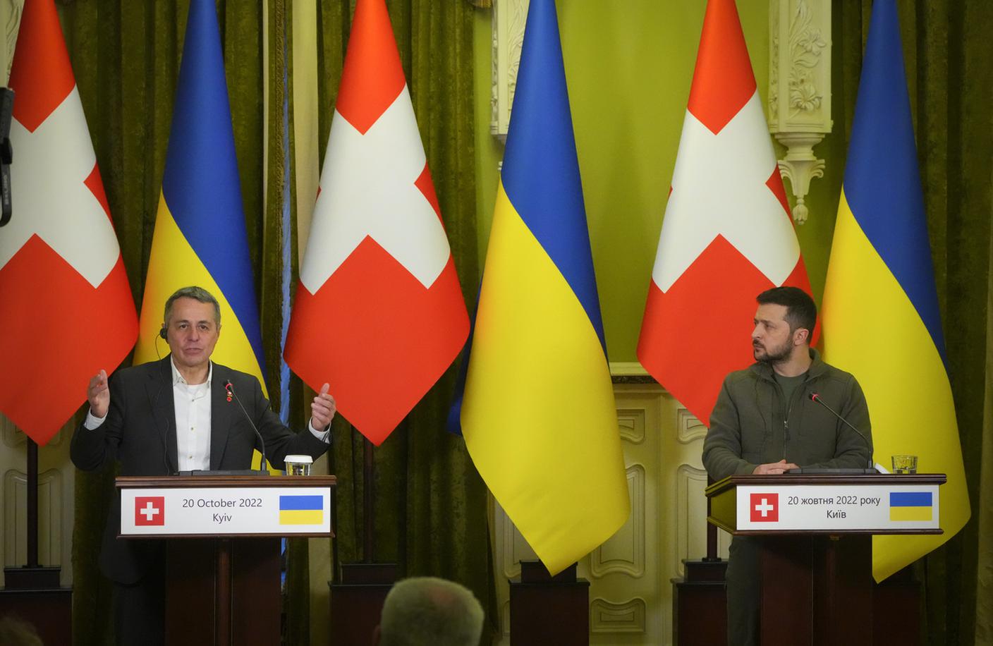 Il ruolo della Confederazione negli sforzi internazionali volti a porre fine al conflitto in Ucraina: l'incontro a Kiev fra Cassis e Volodymyr Zelensky, lo scorso ottobre