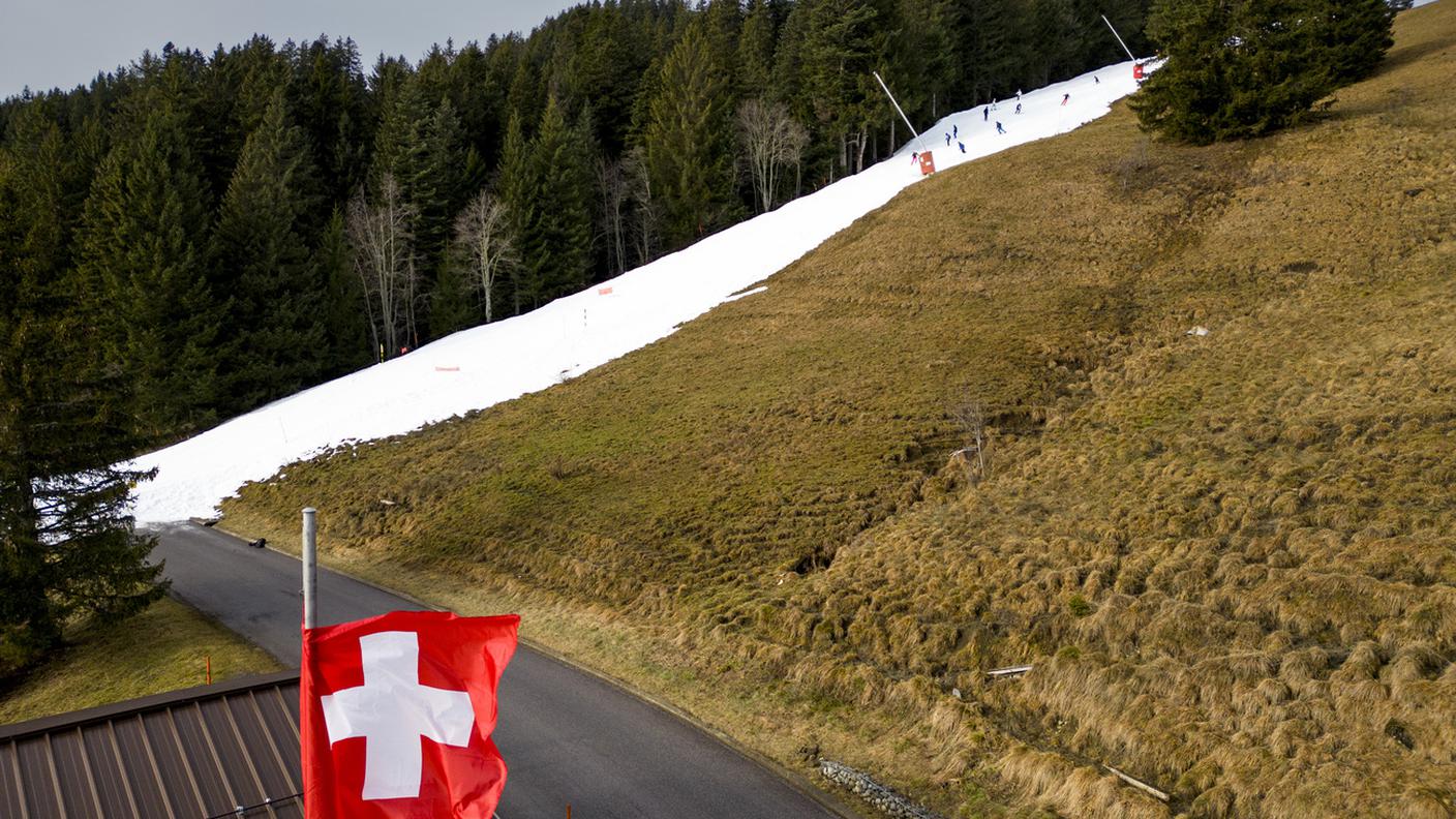 Tanto verde, poco bianco a Villars-sur-Ollon