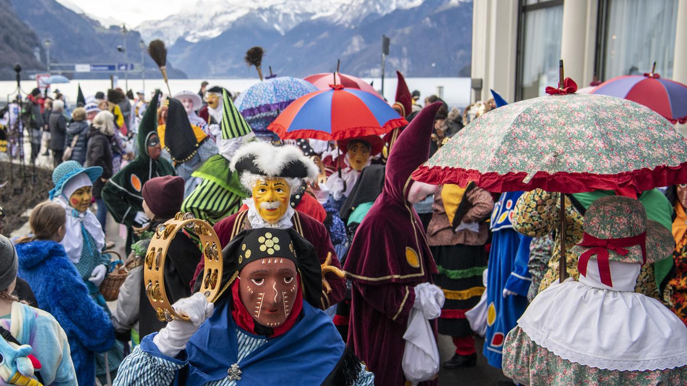 I primi festeggiamenti a Brunnen, nel Canton Svitto