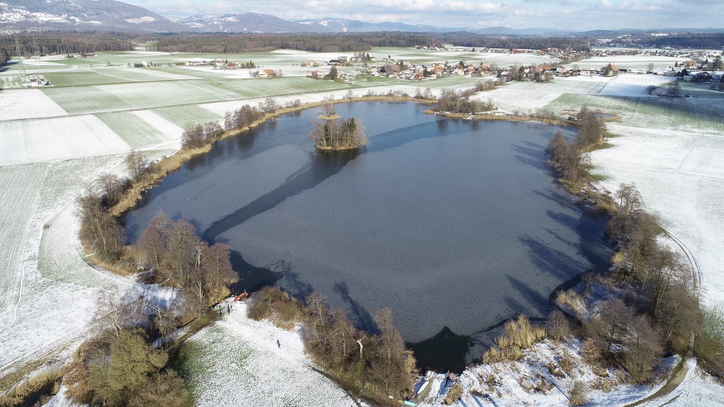 Il sito archeologico è situato su un'isola nell'Inkwilersee, tra i cantoni Berna e Soletta