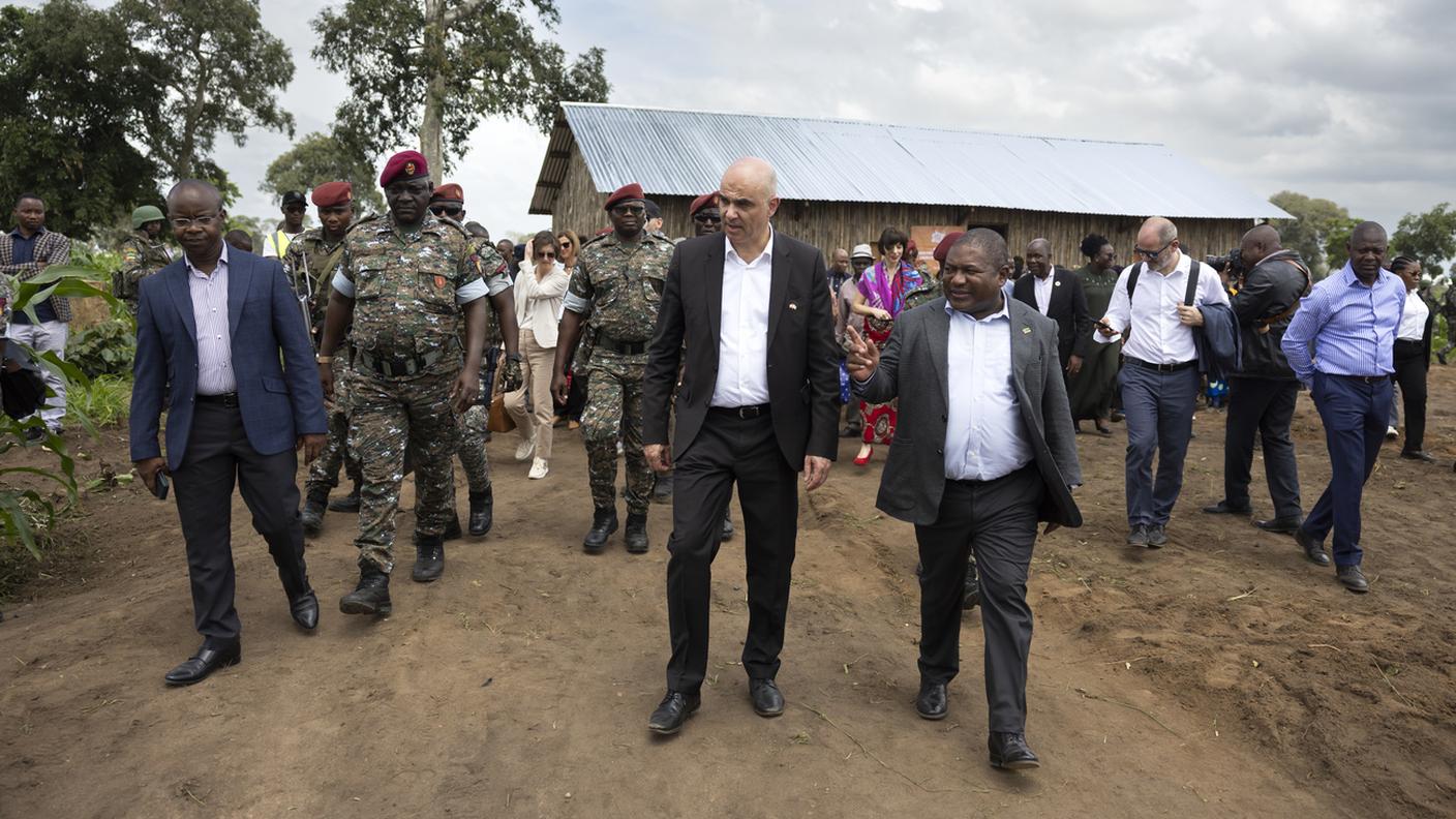 Il consigliere federale Alain Berset con il presidente Filipe Jacinto Nyusi