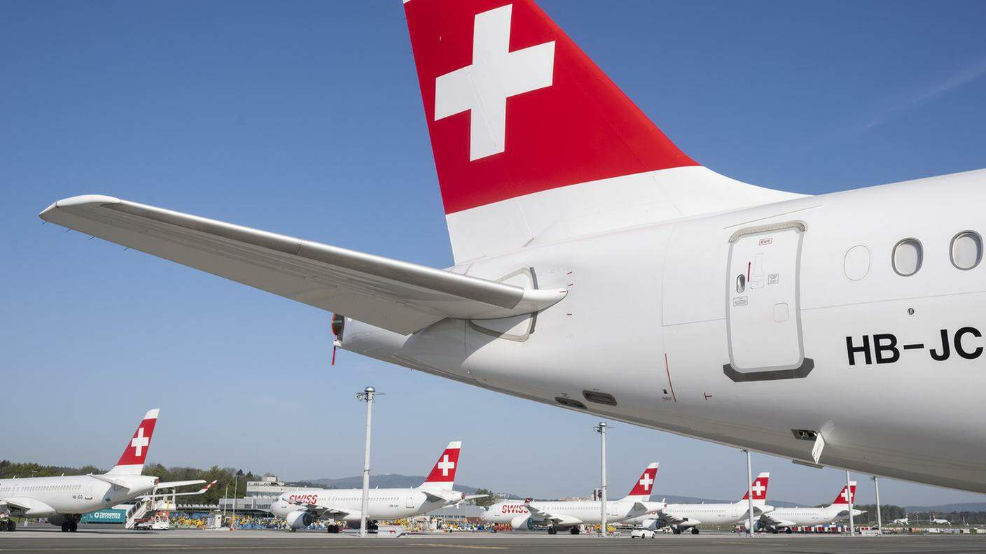 Swiss ha cancellato lunedì 42 voli dall'aeroporto di Zurigo e da quello di Ginevra