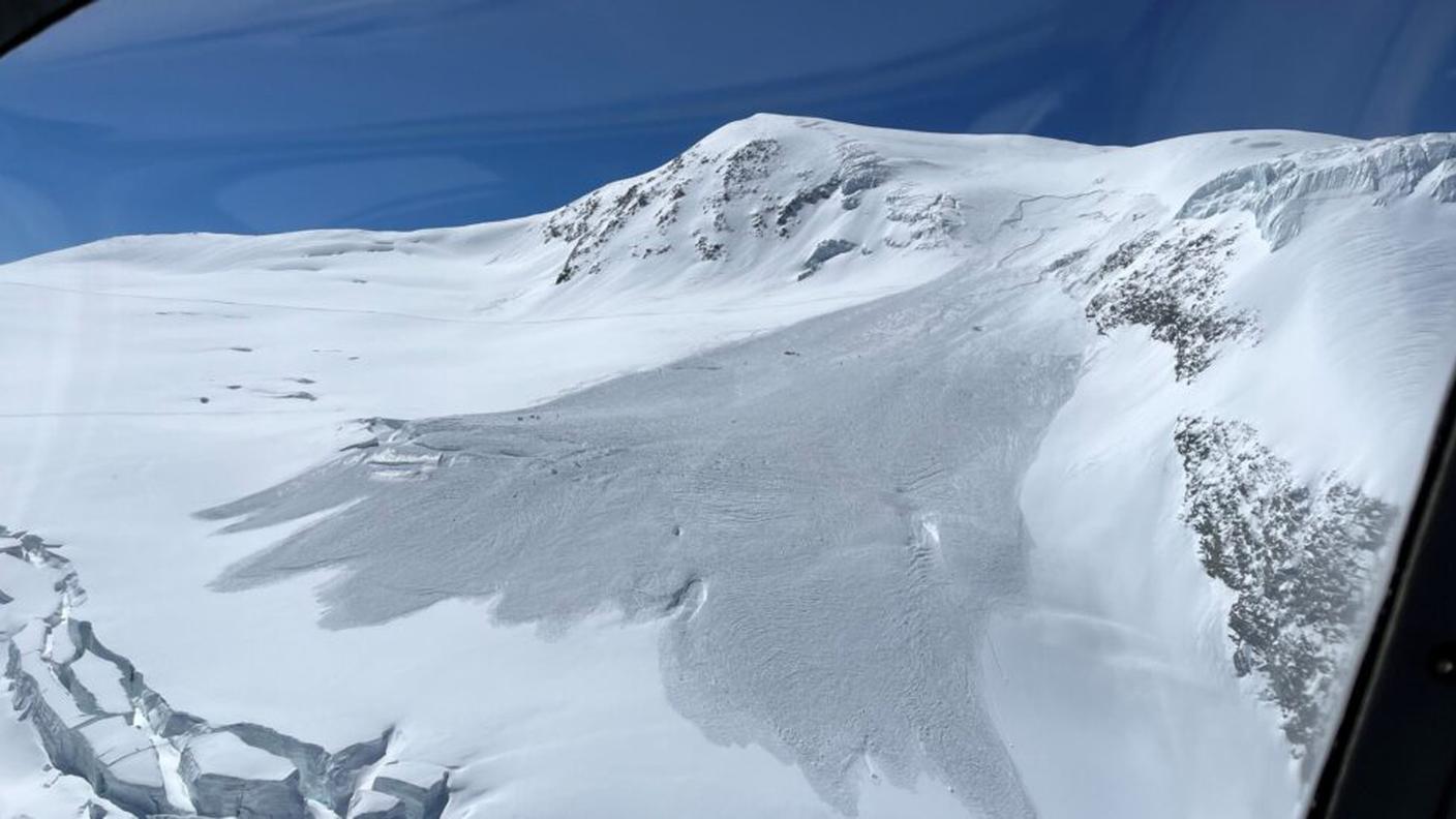 wppi-image-polizei-news08.04.2023-Saas-Fee-avalanche-Photo-Police-cantonale-valaisanne-scaled-994x550.jpg