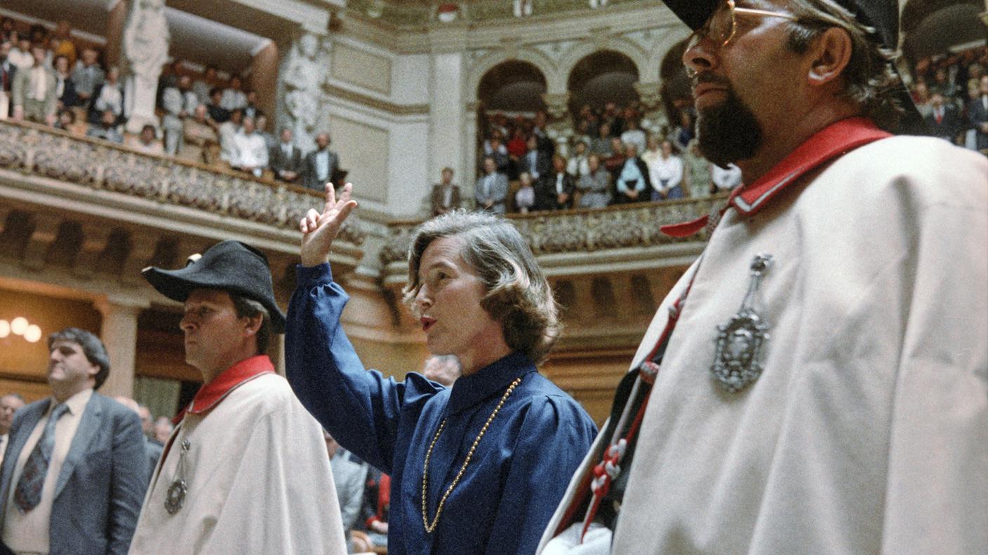Elisabeth Kopp al momento della sua entrata in Consiglio federale nel 1984
