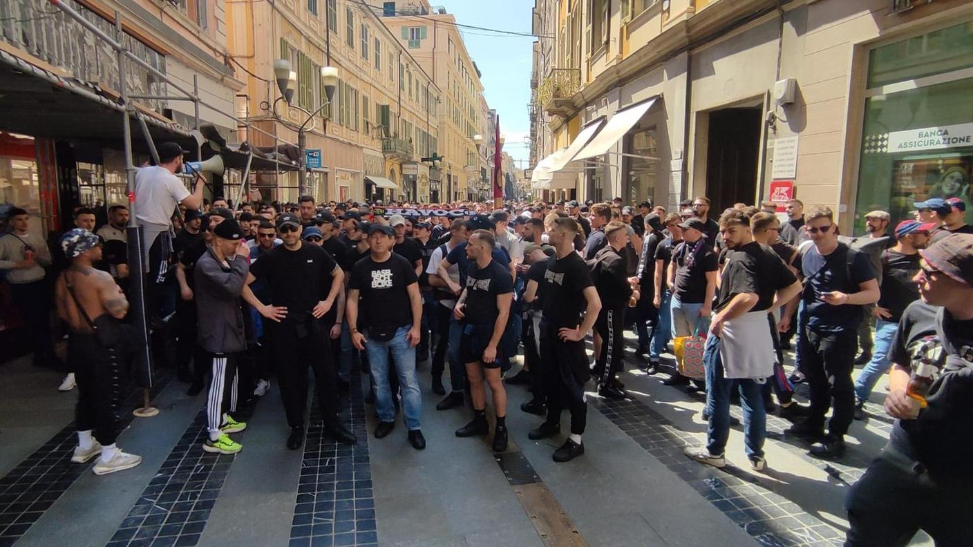 Il corteo dei tifori renani
