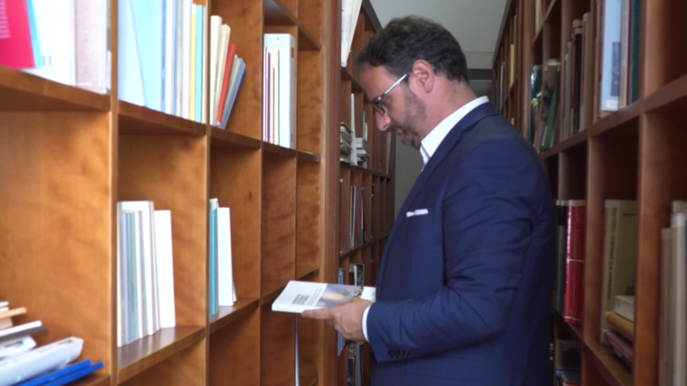 Alberto Stival, già vicedirettore del Centro Studi Bancari di Vezia, è docente di materie finanziarie presso la SUPSI