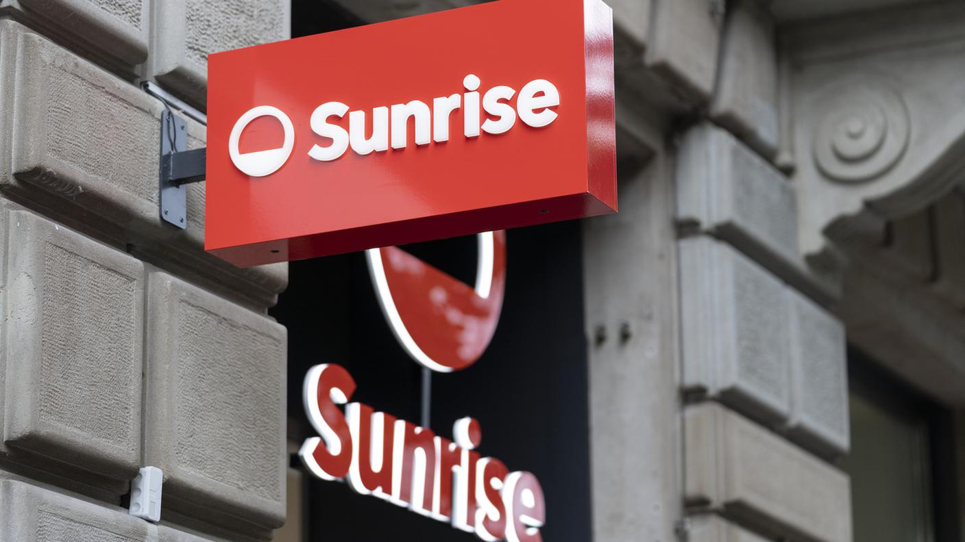 L'insegna di Sunrise sulla Bahnhofstrasse a Zurigo