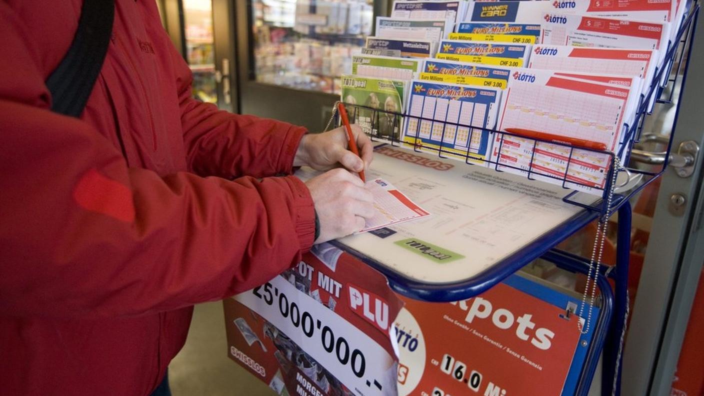 Da stasera la Svizzera conta un milionario in più
