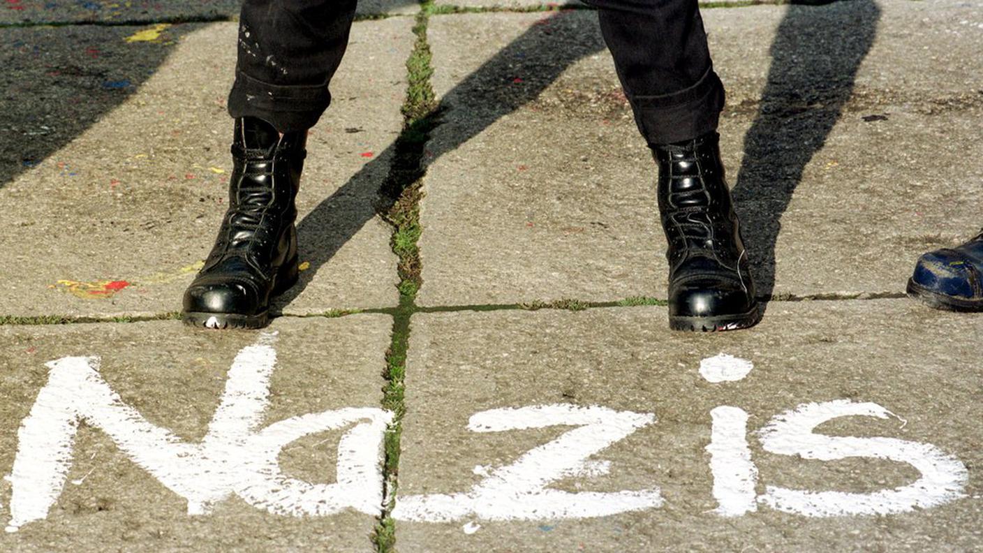Il gruppo fa capo al negazionista svizzero dell'Olocausto, Bernhard Schaub
