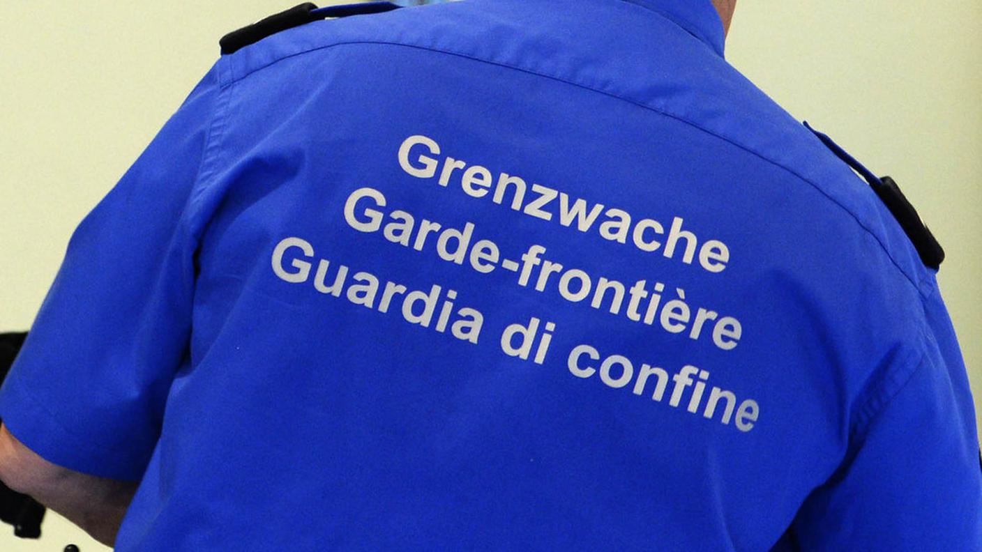 Pesanti le accuse per il personale svizzero