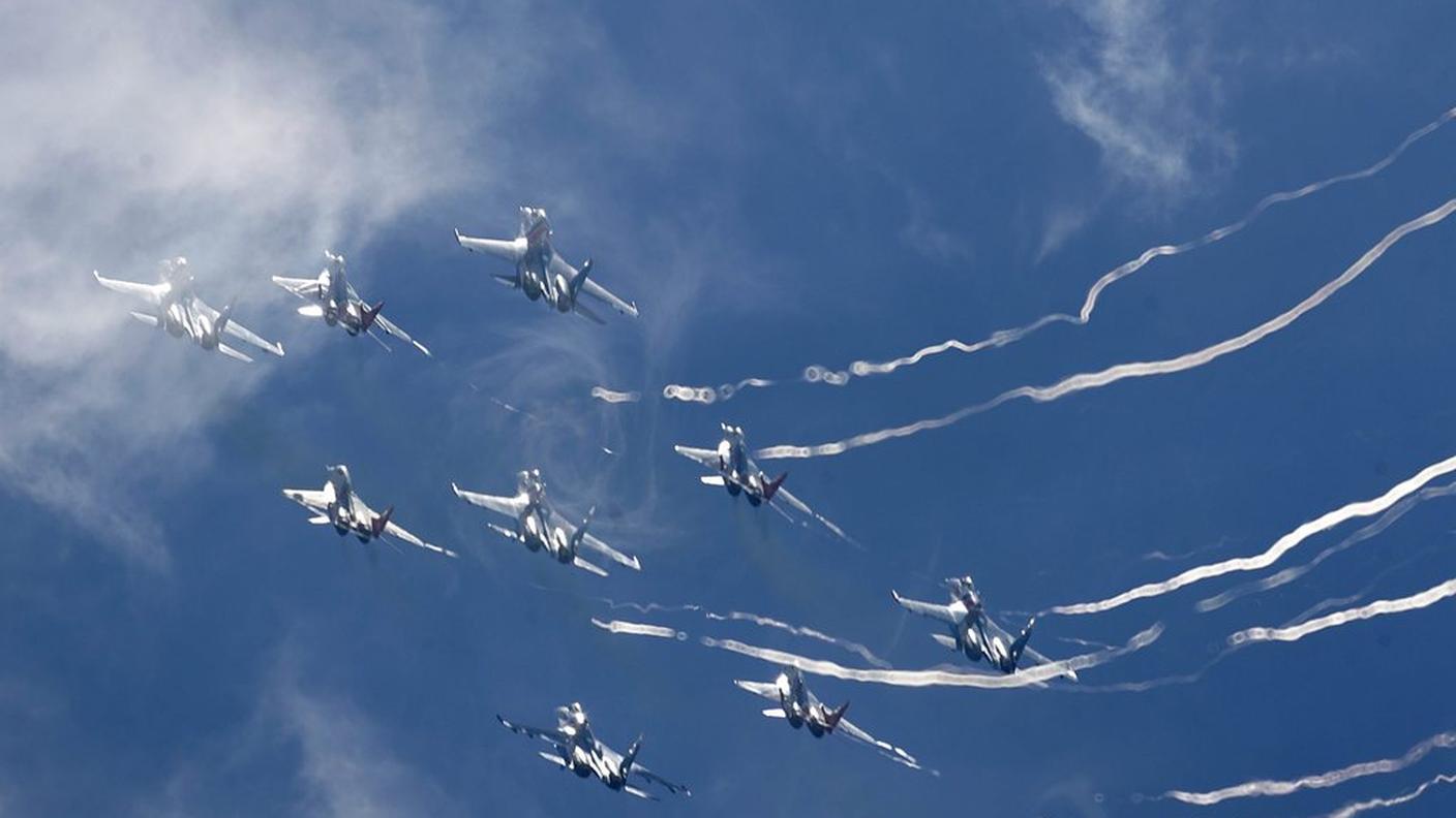 La pattuglia acrobatica russa in azione