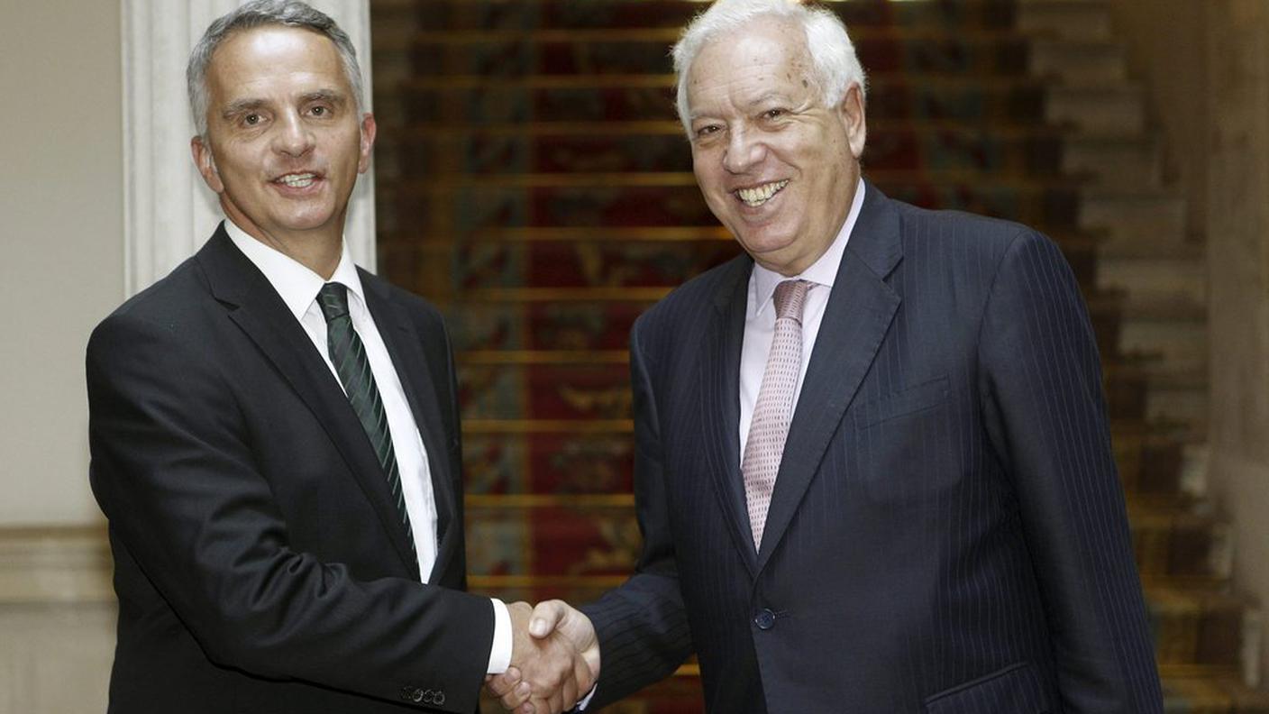 Il capo del Dipartimento degli affari esteri con il suo omologo spagnolo