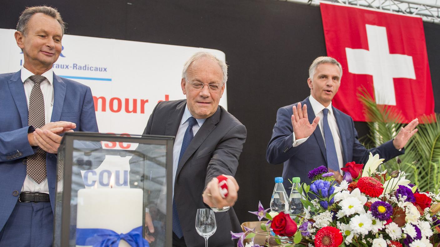 Da sinistra: Philipp Müller, Johann Schneider-Ammann e Didier Burkhalter