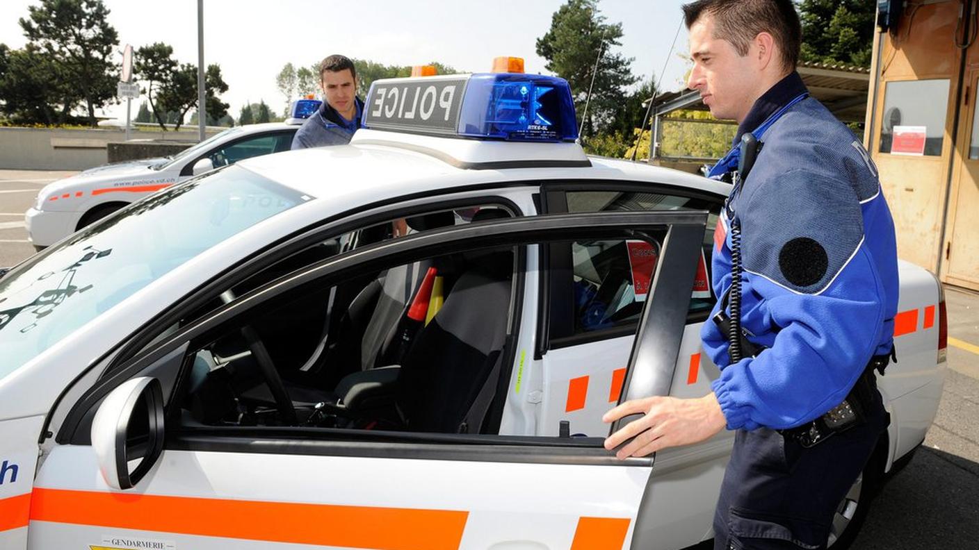 Pattuglia polizia vodese