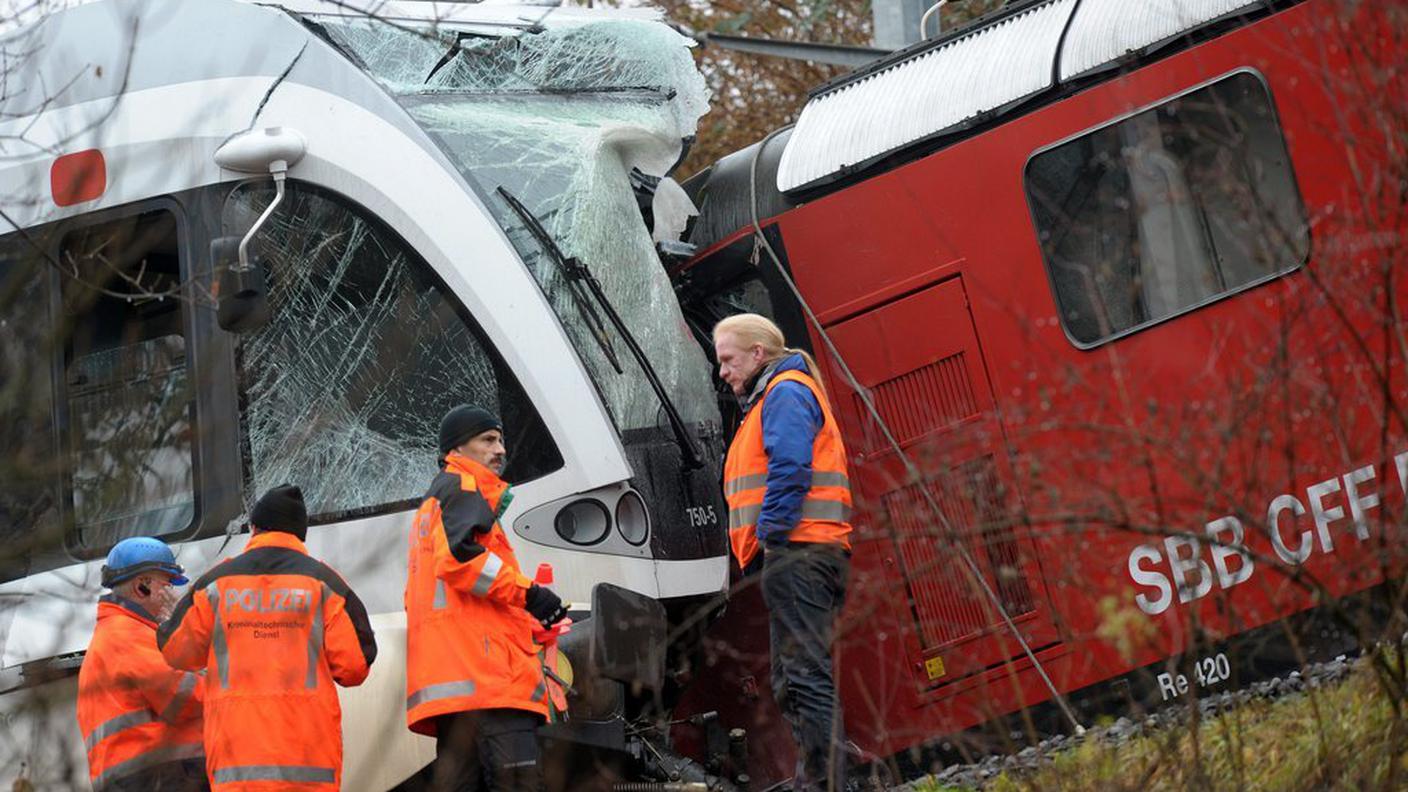 neuhausen incidente ferroviario 3 10-1-2013 ky.JPG