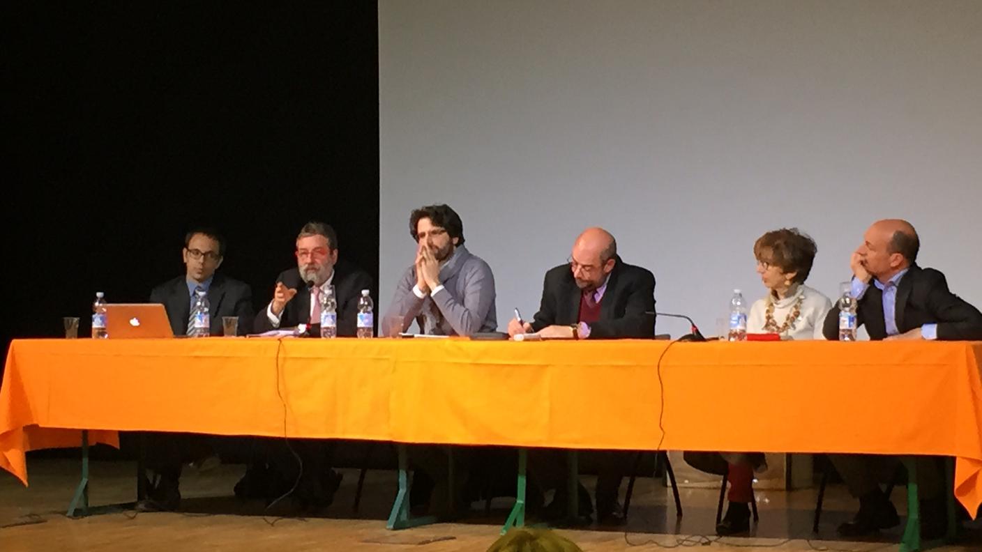 Vieri Ceriani spiega ai sindaci italiani i termini dell'accordo con la Svizzera