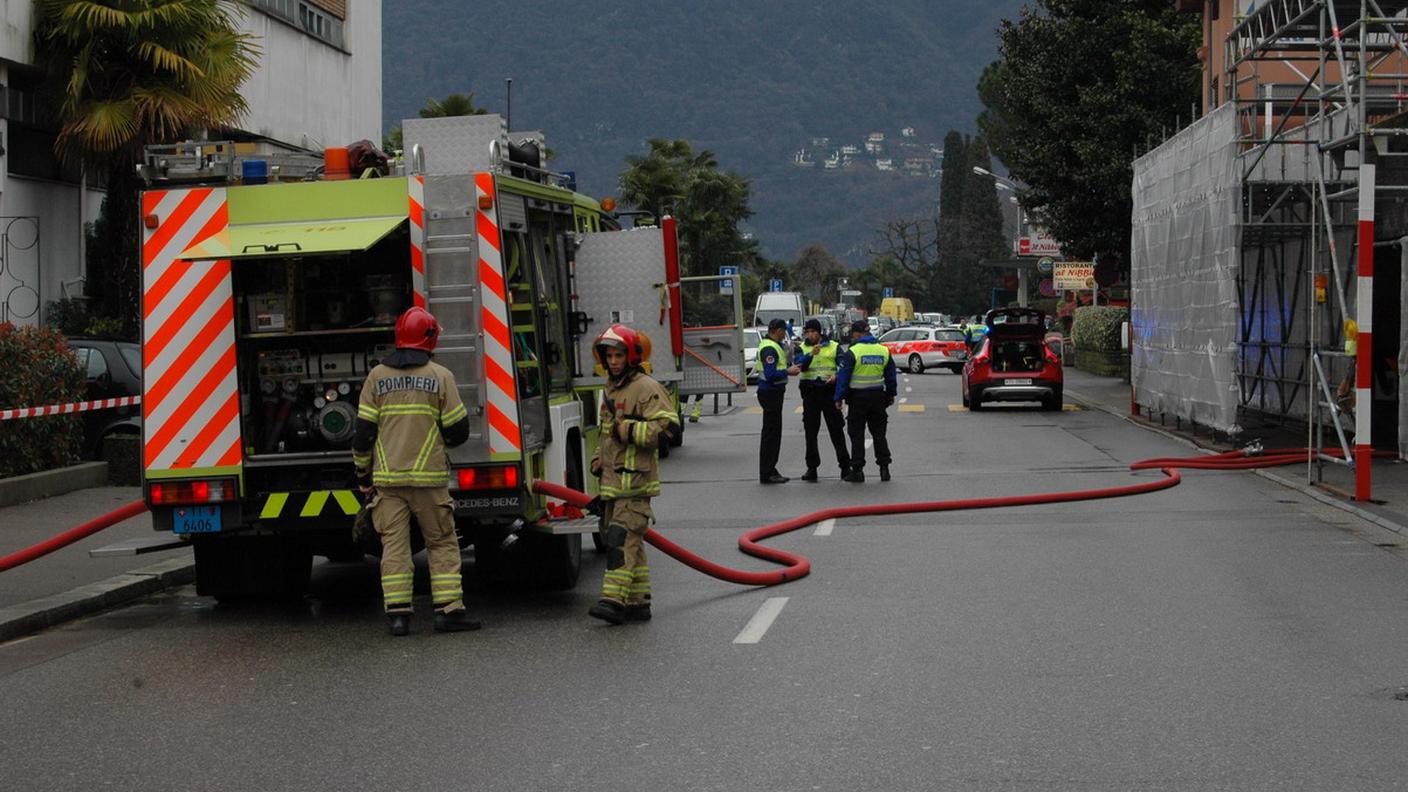 Pompieri e polizia al lavoro