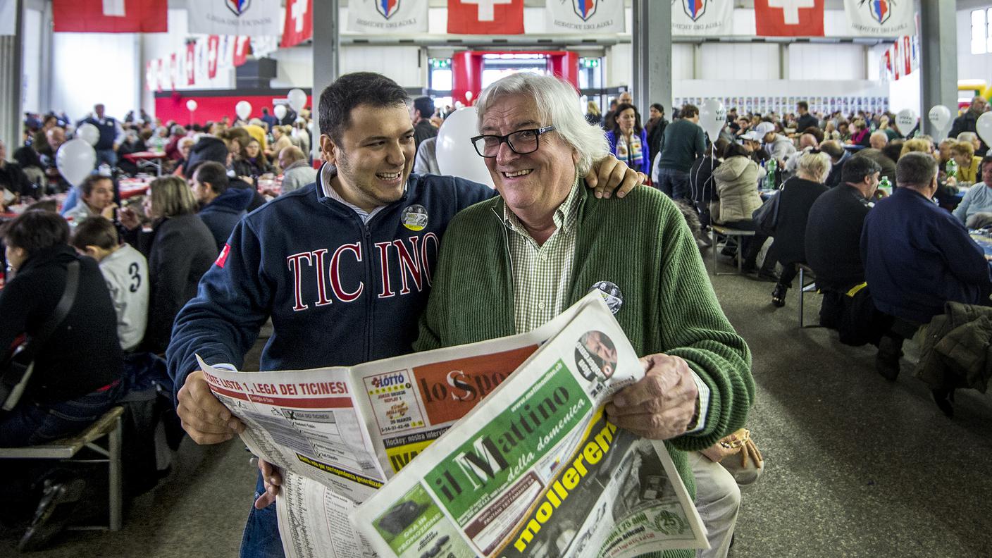 Boris e Attilio Bignasca con l'edizione odierna