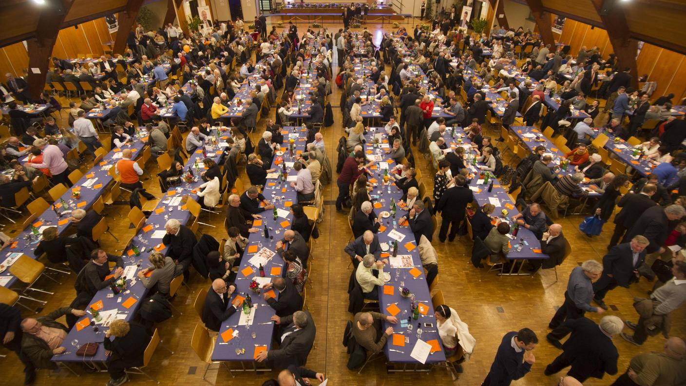 Si mangia, si beve e ci si conosce