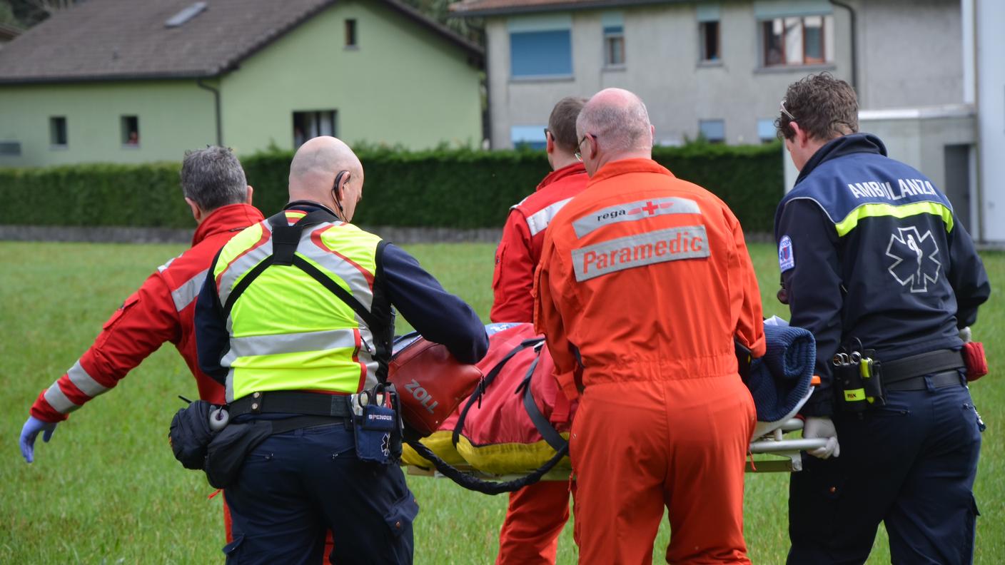 L'uomo è stato elitrasportato all'ospedale Civico di Lugano