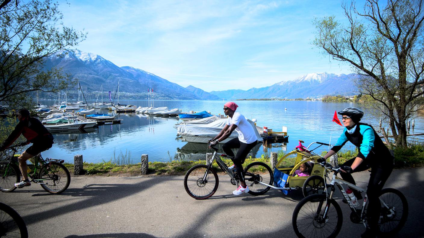 Il circuito costeggia parzialmente anche il Lago Maggiore