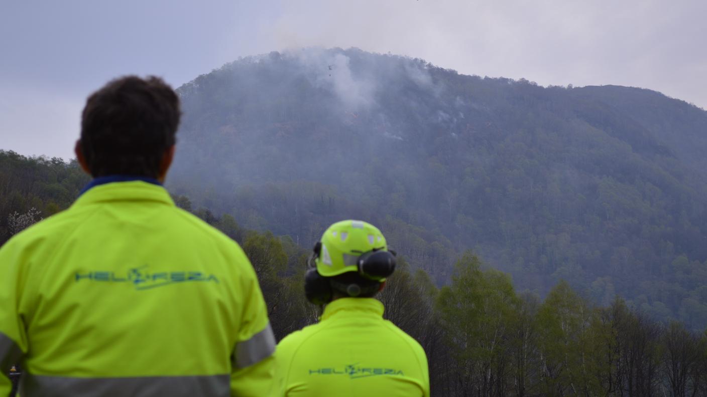 L'incendio non è ancora stato domato
