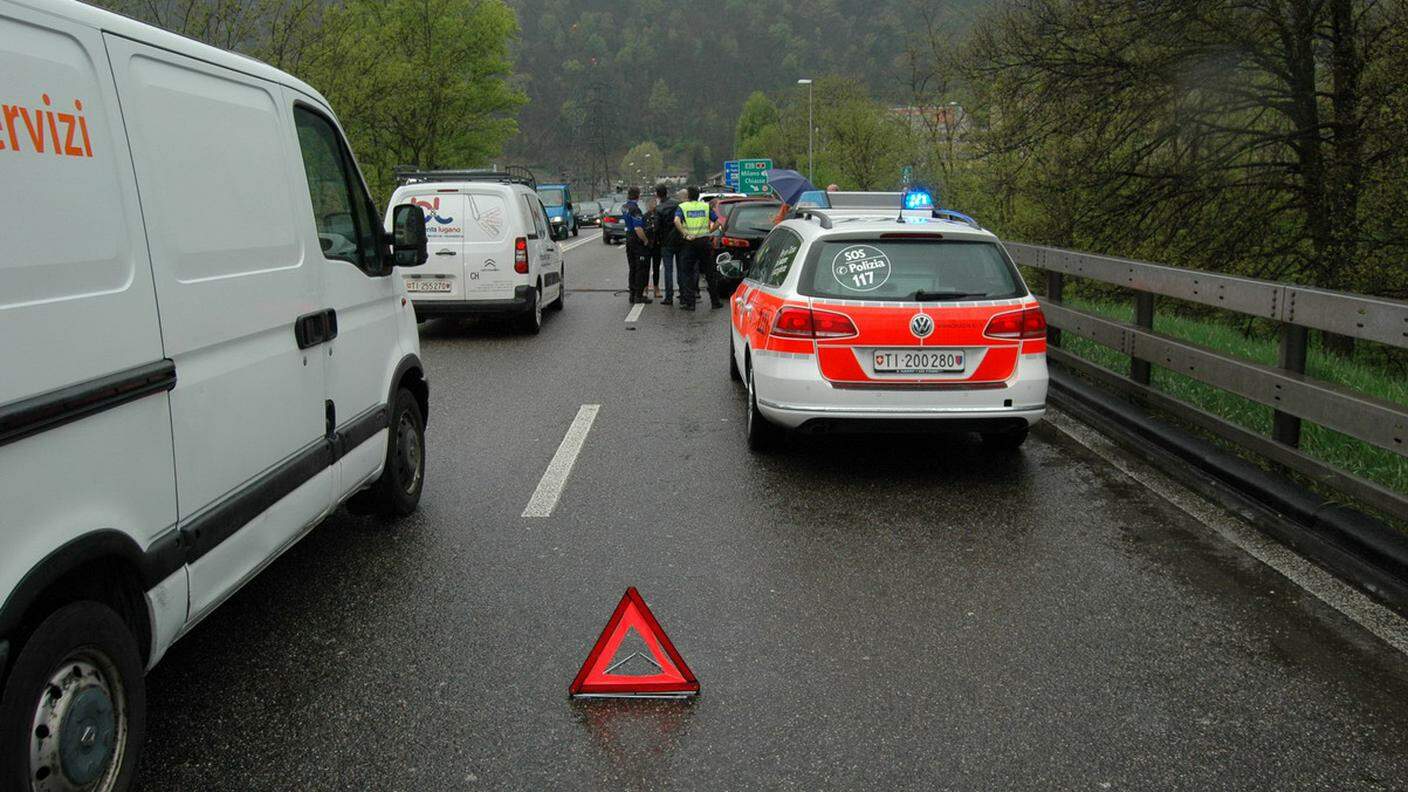 La polizia cantonale è giunta sul posto per i rilievi del caso