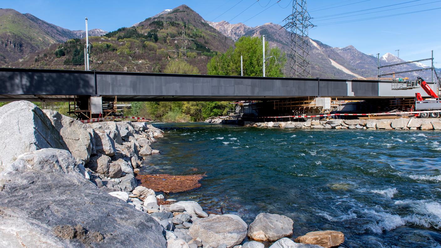 Si sposta il ponte sulla Moesa