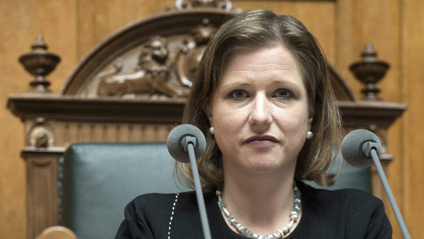 Christa Markwalder (PLR/BE), attualmente vicepresidente del Consiglio nazionale, durante la sessione speciale della Camera, in maggio