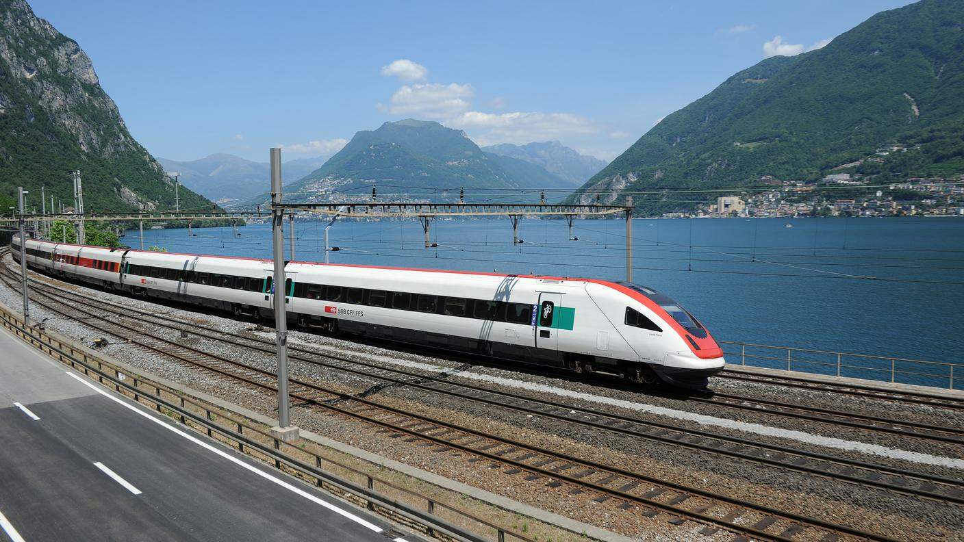 Gli ICN Zurigo/Basilea - Arth-Goldau - Lugano - Chiasso sono soppressi tra Arth Goldau e Göschenen