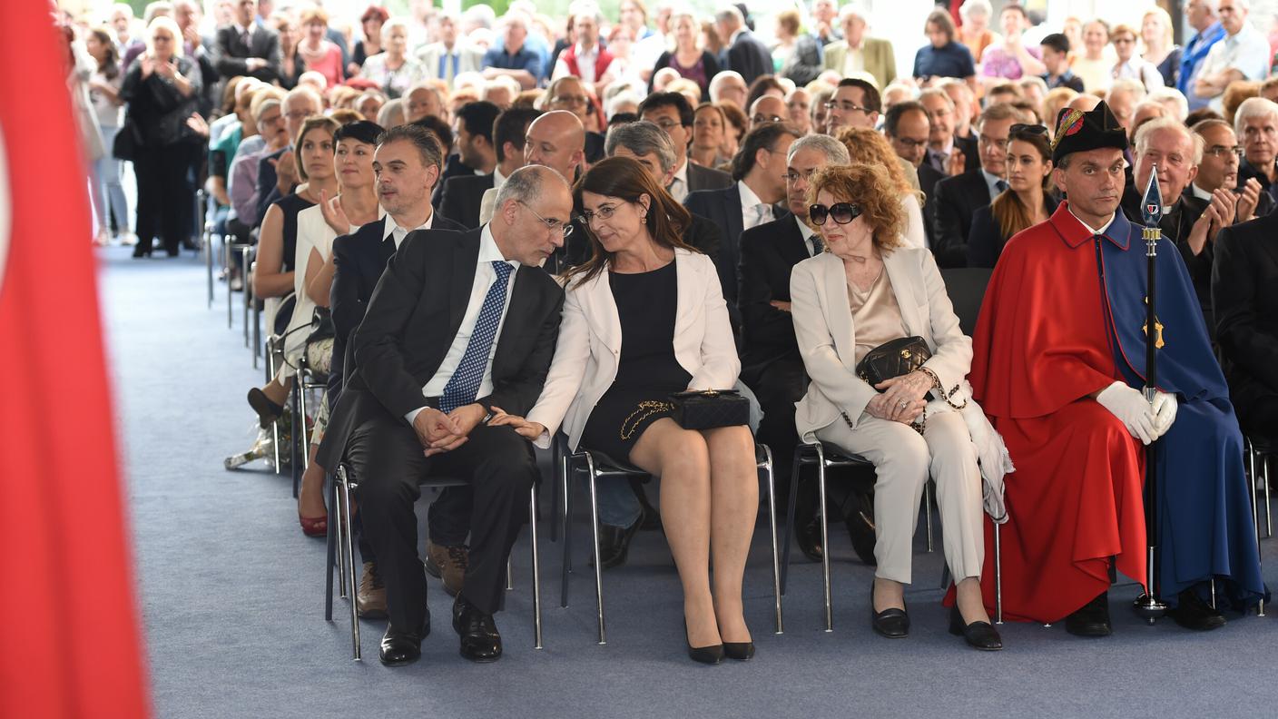 Un momento dei festeggiamenti del neo primo cittadino ticinese
