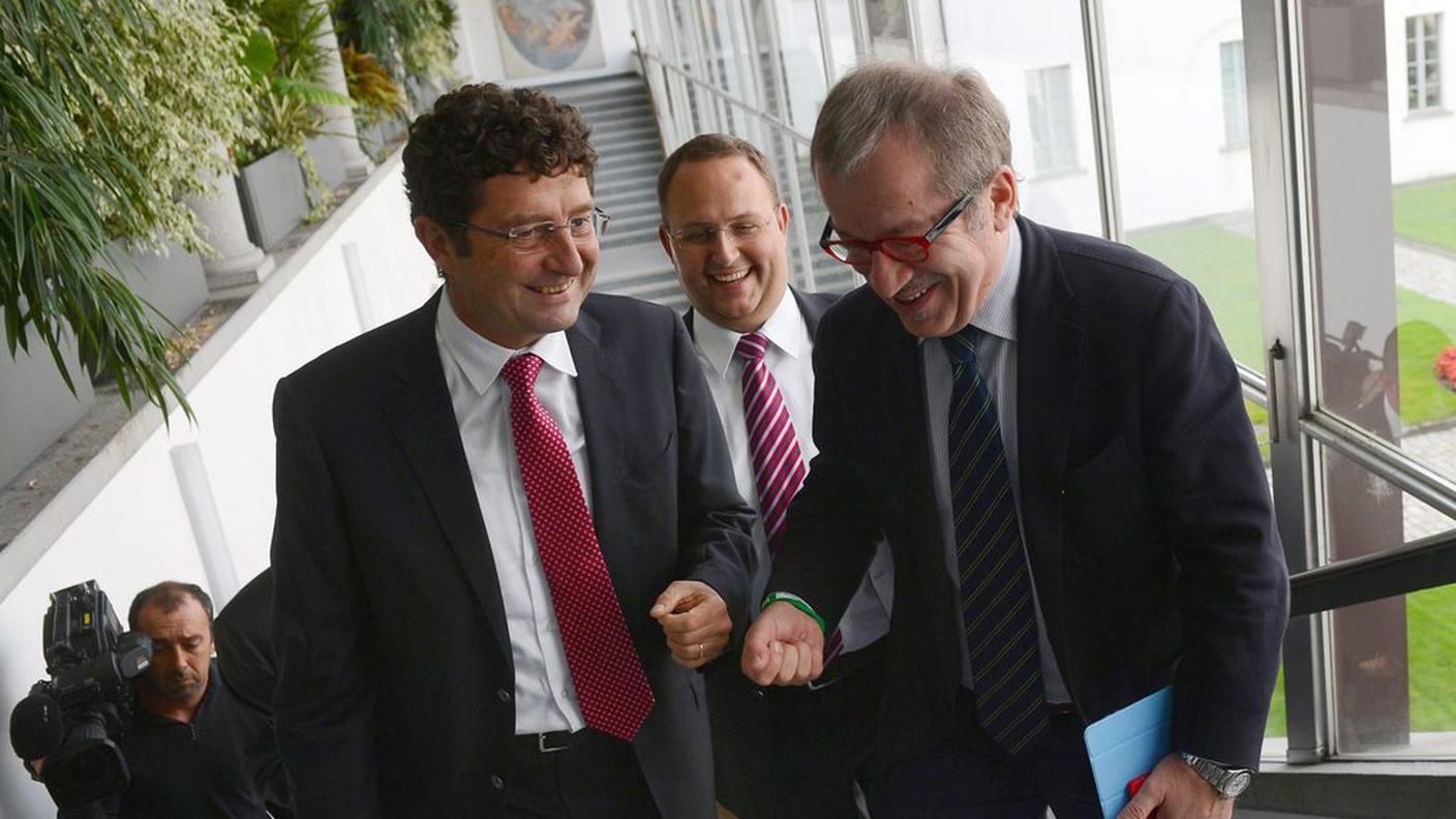 Maroni con Beltraminelli e Gobbi in una recente visita in Ticino