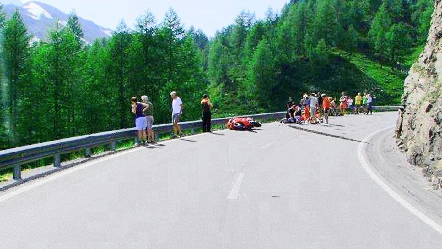 Il luogo dell'incidente, la strada H29 del Bernina in direzione Bernina Ospizio
