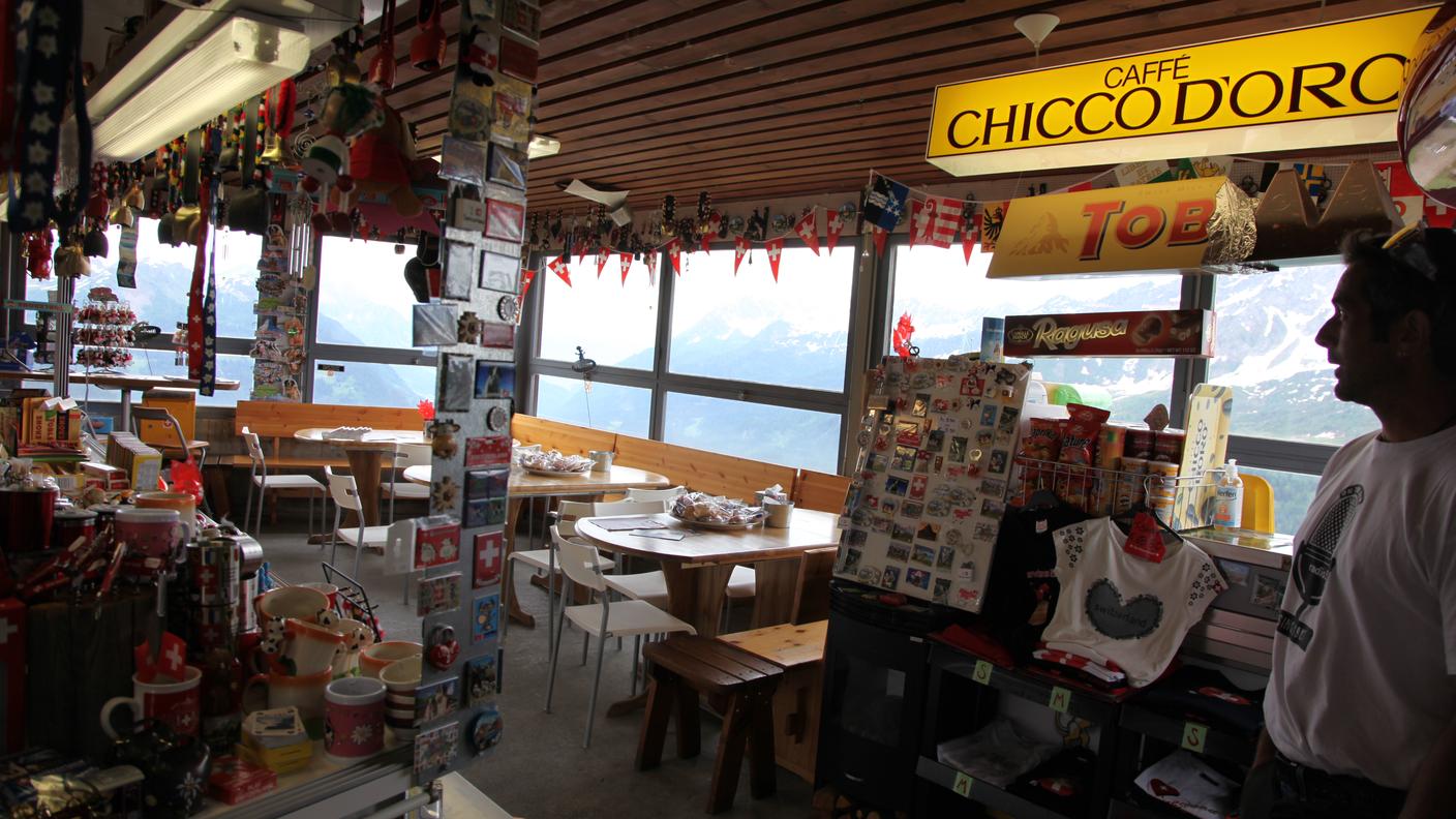 Il Chiosco Panorama è vuoto: dei clienti neanche l'ombra