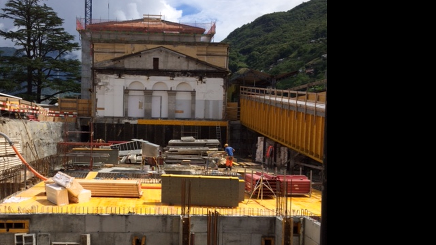 Un cantiere profondo nove metri