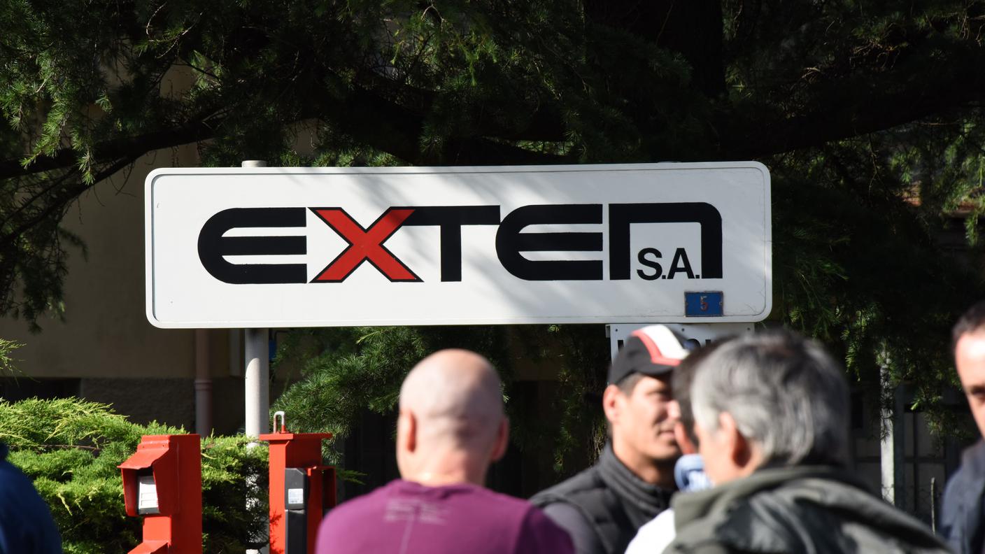Braccia incrociate mercoledì mattina davanti alla Exten SA di Mendrisio