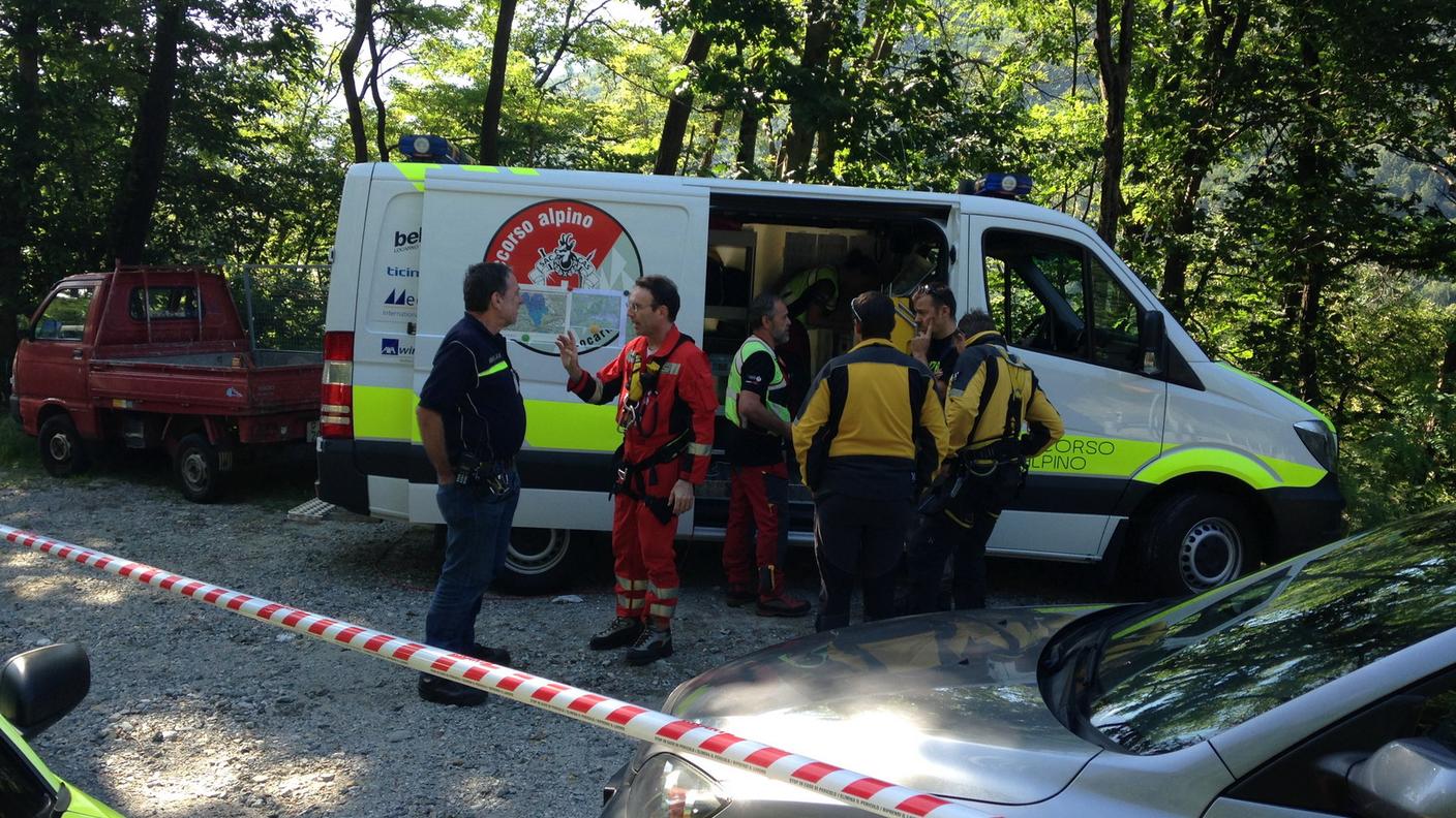 Il mezzo di comando dal quale vengono coordinate le ricerche alle quali partecipano Soccorso alpino, polizia e  REGA