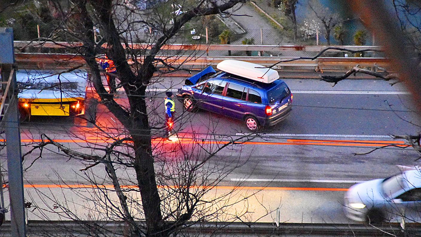 Il traffico è rimasto fortemente perturbato per oltre un’ora